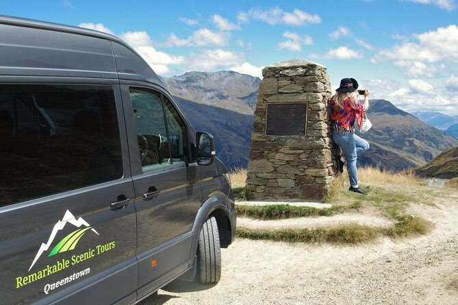 Arrowtown and Wanaka Highlights Tour from Queenstown - Wanaka waterfront: guided drive first, then your own hour