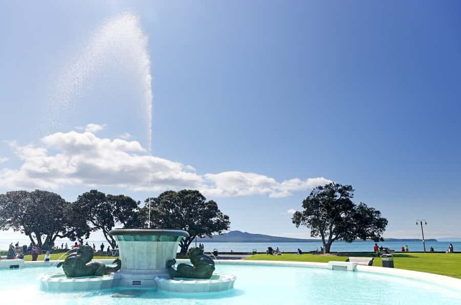 Auckland Scenic Half-Day City Sightseeing Tour - Auckland Domain and Auckland Museum: the cultural corridor