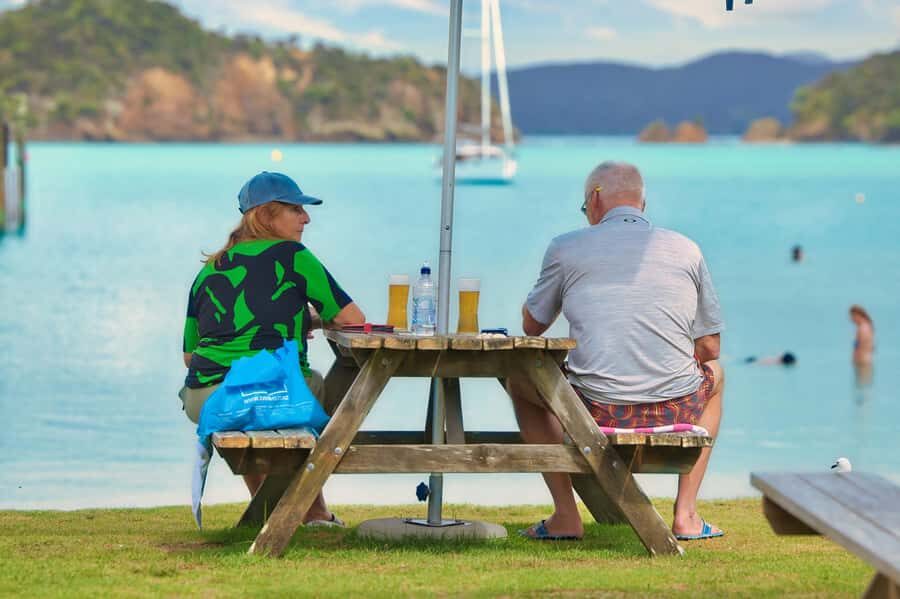 Bay of Islands: Discover the Bay Cruise with Island Lunch - Otehei Bay lunch stop on Urupukapuka Island