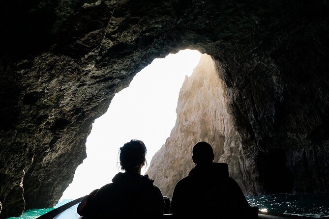 Cathedral Cove Coast and Cave Activity - When to Go and How to Dress for a Smooth Day at Sea