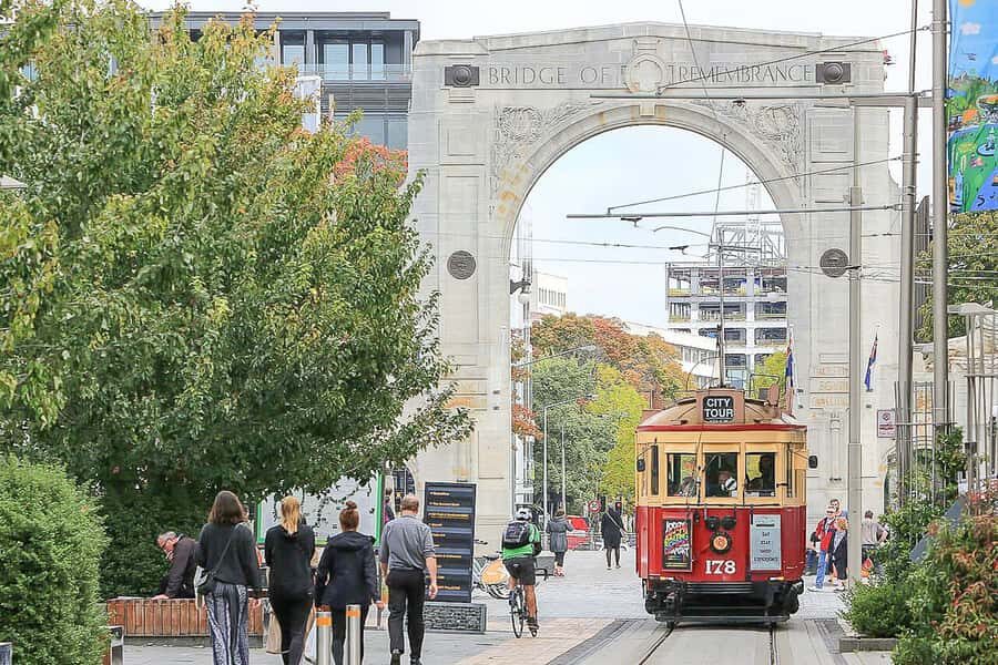 Christchurch Gondola and Tram City Tour Combo - Who this combo is best for