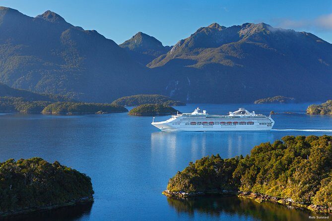 Coastal Pacific Train Journey from Picton to Christchurch - Weather, air-conditioning, and comfort on the open-air deck