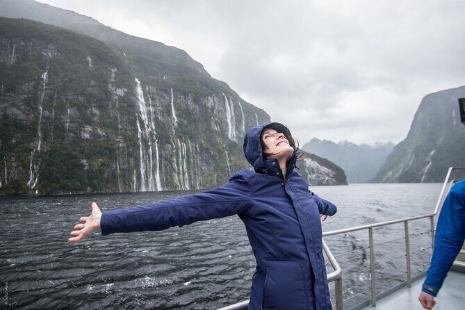 Doubtful Sound Overnight Cruise - Day 2: Deep Cove disembark and the return through rainforest