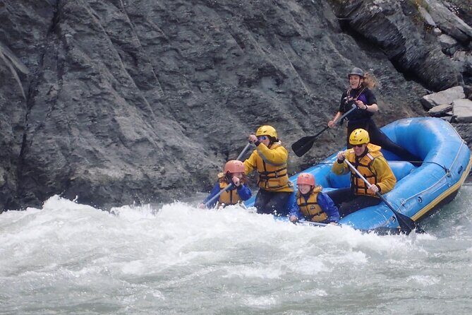 Family Adventures Rafting and Sightseeing Trip in Queenstown - Skippers Canyon drive: the sightseeing that sets the mood