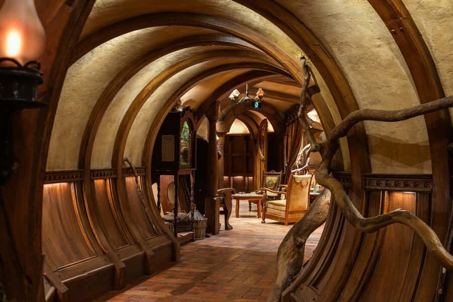 From Auckland: Waitomo & Hobbiton Bus Tour with Lunch - The bus legs: why comfort and timing matter on this route