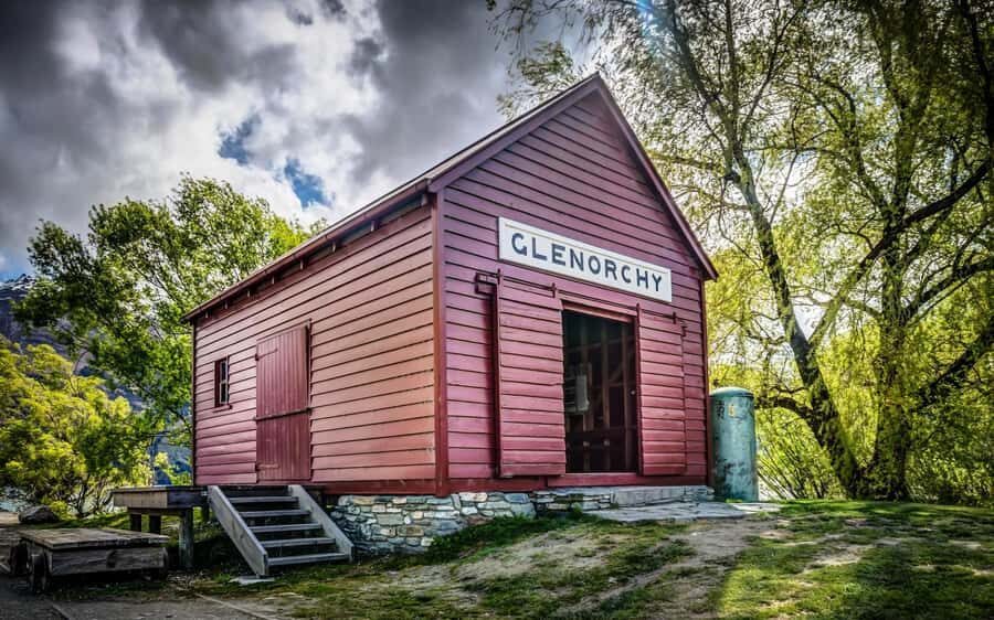 From Queenstown: Lord Of The Rings Tour to Glenorchy - Who this tour suits best from Queenstown