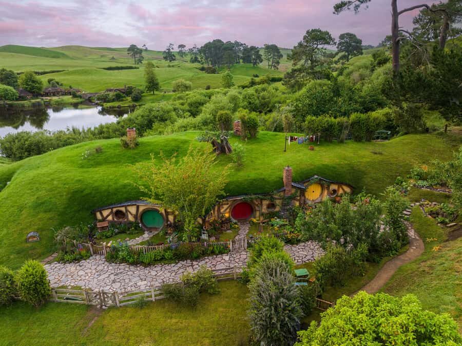 From Rotorua: Hobbiton Movie Set Tour with Festive Lunch - Arriving at Hobbiton: what you’ll see right away