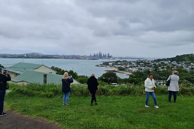 Half-day Discover Auckland City Sightseeing Tour - Auckland Domain and Auckland Museum: Passing the Big Cultural Area