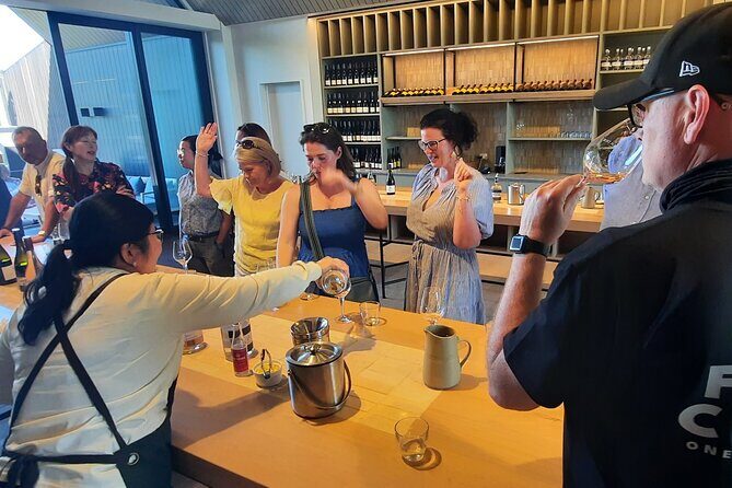 Half Day Martinborough Winery Tour from Wellington - Lunch and timing: how to plan your food without ruining the flow