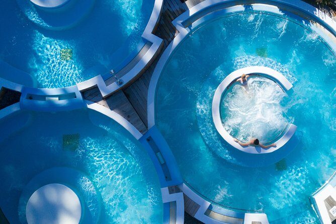 Hanmer Springs Thermal Pools & Spa - Facilities that make or break the day: lockers, showers, and towel costs