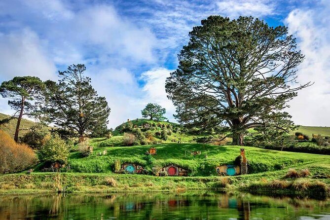 Hobbiton Movie set & Waitomo Caves Small Group Tour From Auckland - Making the Hobbiton Part Run Smoothly (Time, Camera Rules, and Comfort)