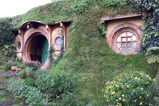 Hobbiton Transport & Tauranga Highlights Excursion from Tauranga - Tauranga pickup and the road to Middle-earth
