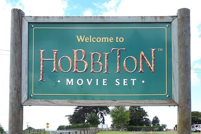 Hobbiton Transport & Tauranga Highlights Excursion from Tauranga - Shires Rest timing, ticket handling, and what you can do there