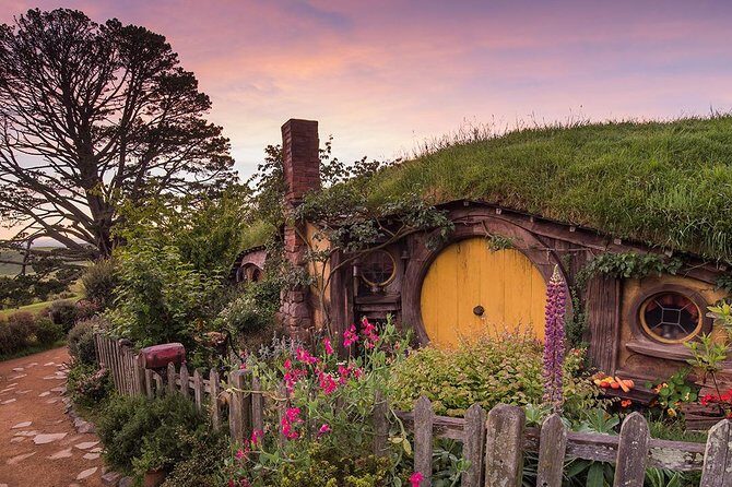 Hobbiton & Waitomo Caves Small-Group Tour W Lunch from Auckland - Quick hits before you go