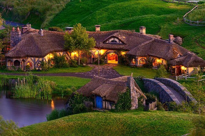 Hobbiton & Waitomo Caves Small-Group Tour W Lunch from Auckland - The van, the guide, and why the small group matters