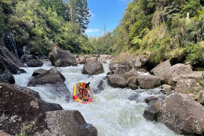Kaituna Cascades - Grade 5 Wairoa River near Tauranga - The route experience: what the 4 km grade 3/4 section feels like