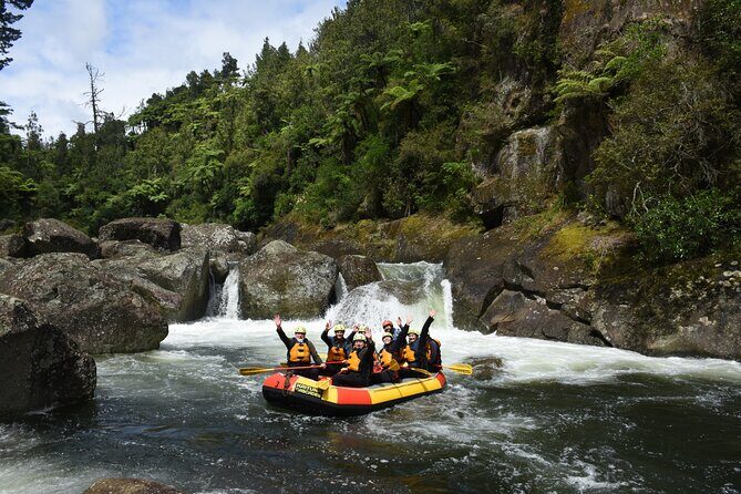 Kaituna Cascades - Grade 5 Wairoa River near Tauranga - Getting there from Tauranga or Rotorua: self-drive vs free pickup