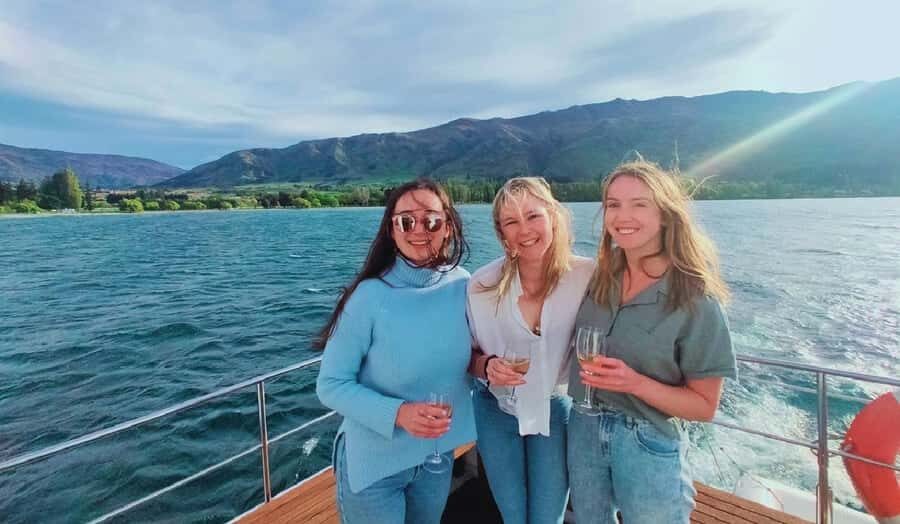 Lake Wanaka Happy Hour Cruise - The 1-hour Lake Wanaka cruise: mountains, water-level views, and real conversation