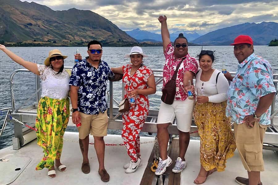 Lake Wanaka Happy Hour Cruise - Extra drinks, seating choices, and the social vibe on board