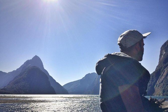 Luxury Milford Sound Coach and Scenic Cruise - Fiordland National Park (Te Wahipounamu): Your Long Stretch of Big Scenery