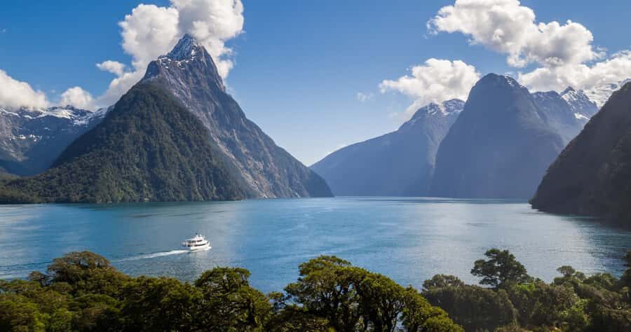 Milford Sound: Boutique Small-Boat Cruise - Sterling Falls and the world-famous glacial facial