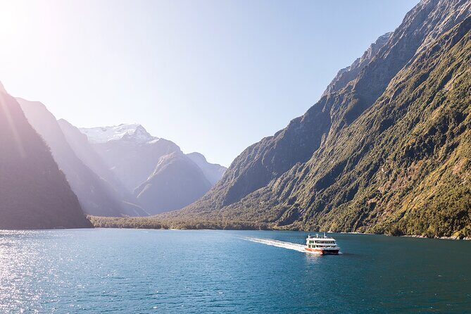Milford Sound Day Tour from Queenstown - Lake Wakatipu to Te Anau: The Scenery Stretch That Sets the Mood