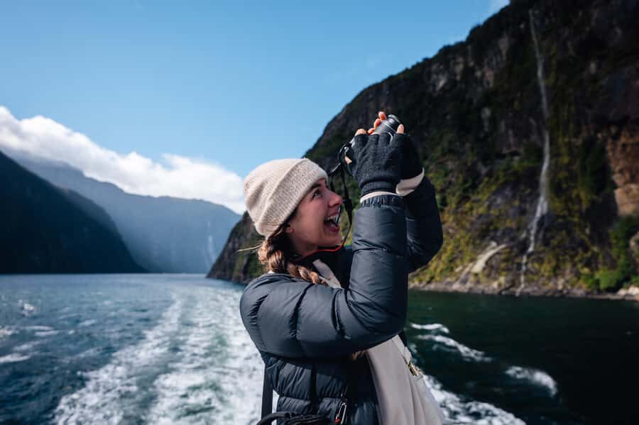 Milford Sound: Nature Cruise on a Modern Catamaran - Getting there from Queenstown or Te Anau without stress