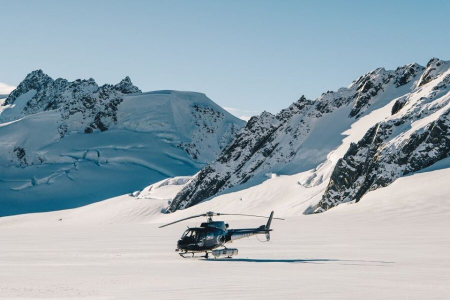 Mount Cook: Scenic Helicopter Flight with Alpine Landing - Pilots, narration, and getting the best seat for the view