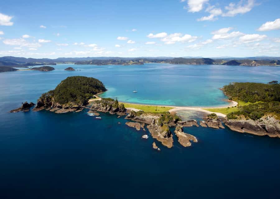 Paihia/Russell: Hole in the Rock Cruise with 2 Island Stops - Urupukapuka Island (1 Hour): Snorkeling + Beach Time + Twin Lagoons