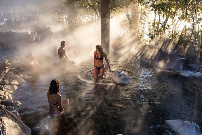 Polynesian Spa Rotorua: Deluxe Lake Spa Hot Spring Bathing - Crowds, photo spots, and staying sane during a busy soak