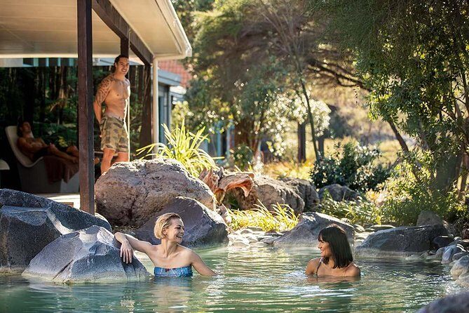 Polynesian Spa Rotorua: Deluxe Lake Spa Hot Spring Bathing - Café breaks, lounge time, and keeping the day moving