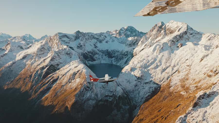 Queenstown: Milford Sound Flight and Cruise - The Flight Out: Lake Wakatipu, Gold Rivers, and Southern Alps Names