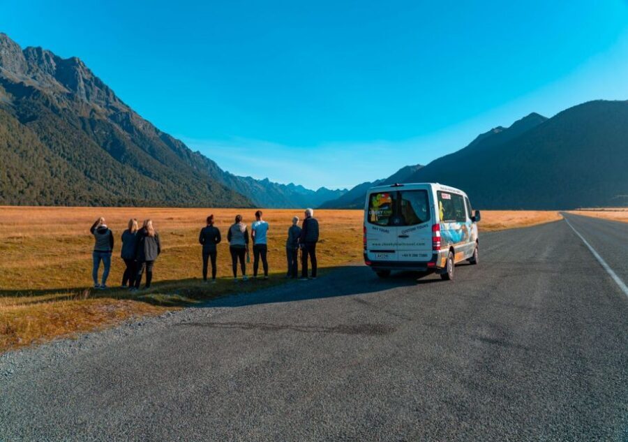 Queenstown: Milford Sound Small-Group Tour w Cruise & Lunch - Eglinton Valley and the Quick Photo Stops That Matter