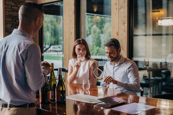 Queenstown Wine & Food Tour: Scenery, Tastings & Delicious Lunch! - A half-day plan that respects Queenstown time