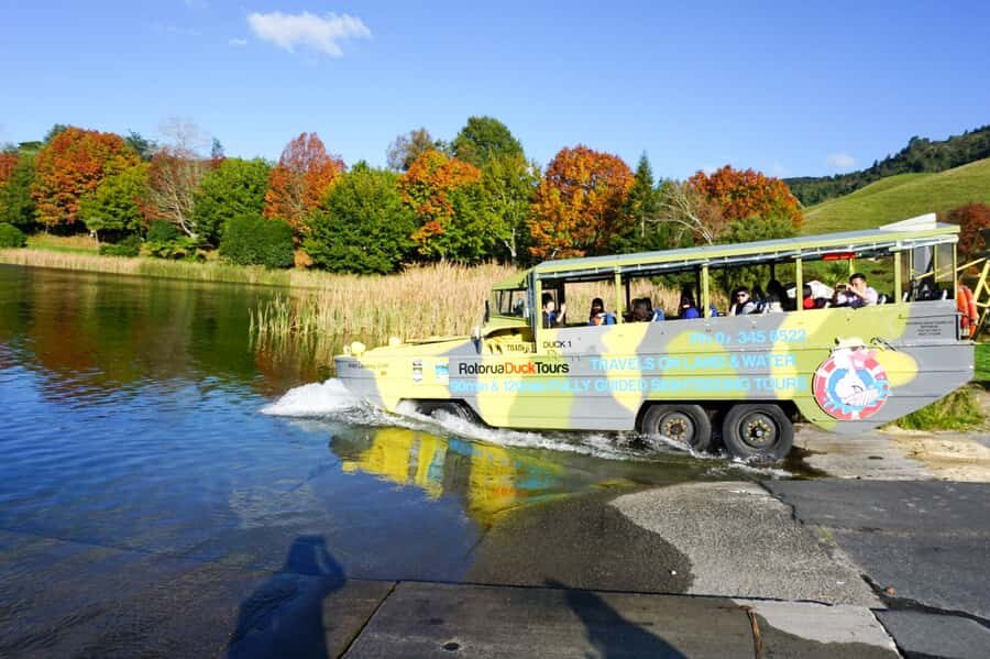Rotorua City and Lakes Duck Tour - The lake loop that makes the whole thing worth it
