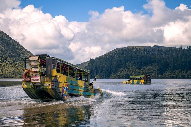 Rotorua Duck Boat Guided City and Lakes Tour - The 1886 Eruption and Why Rotorua Looks Like It Does