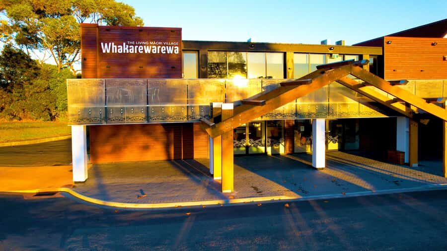 Rotorua: Whakarewarewa Village Guided Tour - Key highlights you’ll actually notice