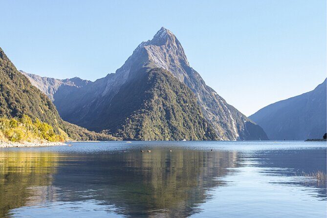 Small Group, Award Winning Milford Sound Day Experience & Cruise - Lake Te Anau and Fiordland National Park: letting the parks do the talking