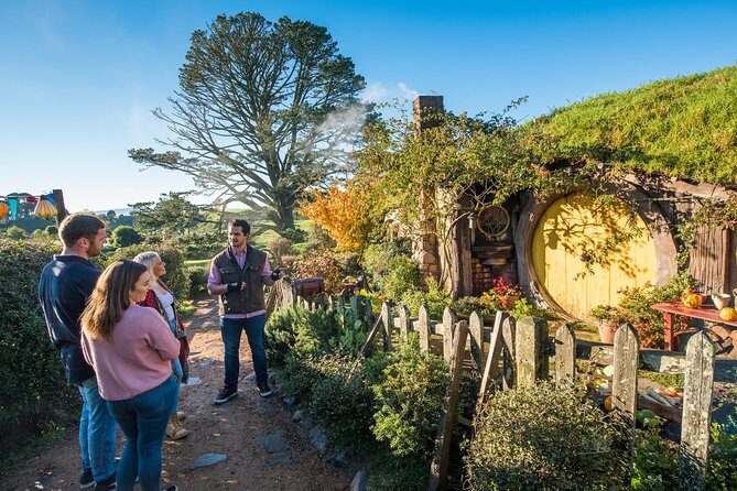 Small-Group Hobbiton and Waitomo Day Tour with Lunch from Auckland - Key points you’ll care about