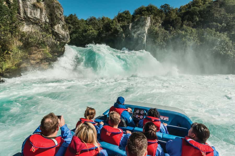 Taupō: Huka Falls 30-Minute Jet Boat Experience - Weather, Safety, and Photo Tips for Clear Memories