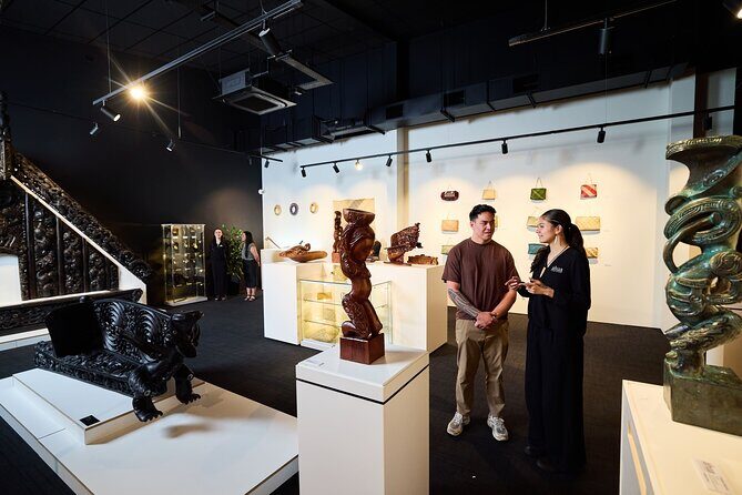 Te Puia: Te Rā Guided Experience - Optional upgrade: Māori cultural performance, hongi, weapons, poi, stick games, haka