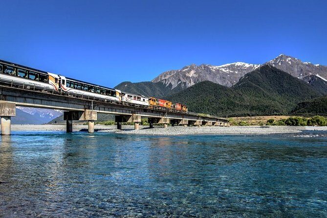 TranzAlpine Train, Arthur's Pass and Castle Hill Day Trip - Lake Pearson mirror breaks and Kura Tawhiti Conservation Area