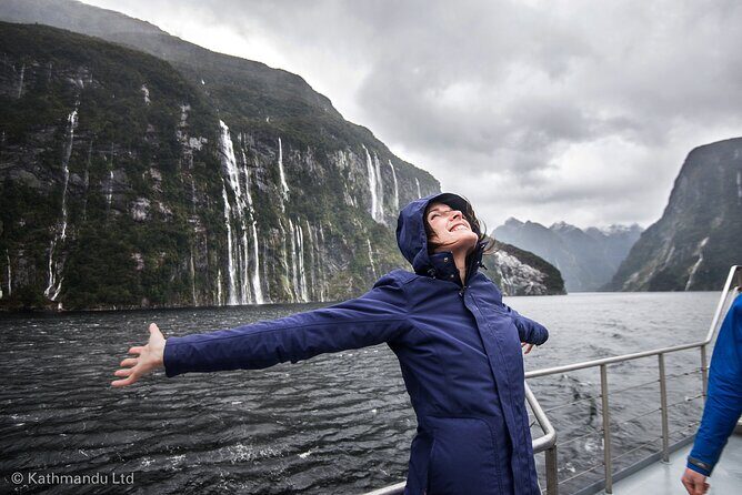 TSS Earnslaw Lake Wakatipu Steamship Cruise from Queenstown - Queenstown logistics: where to meet and how not to waste time