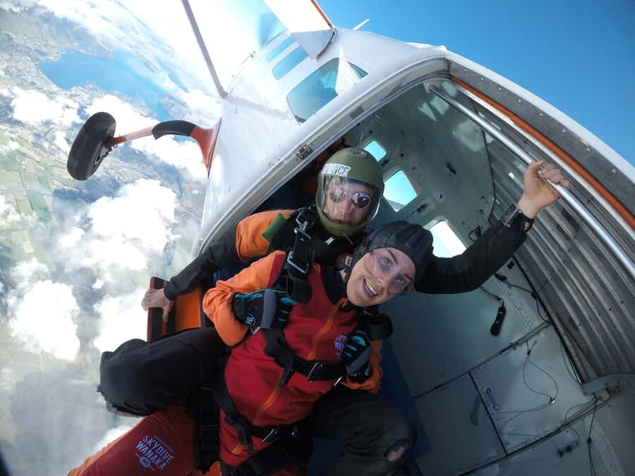 Wanaka: Tandem Skydive Experience - Canopy Time: The 5-Minute Landing Plan
