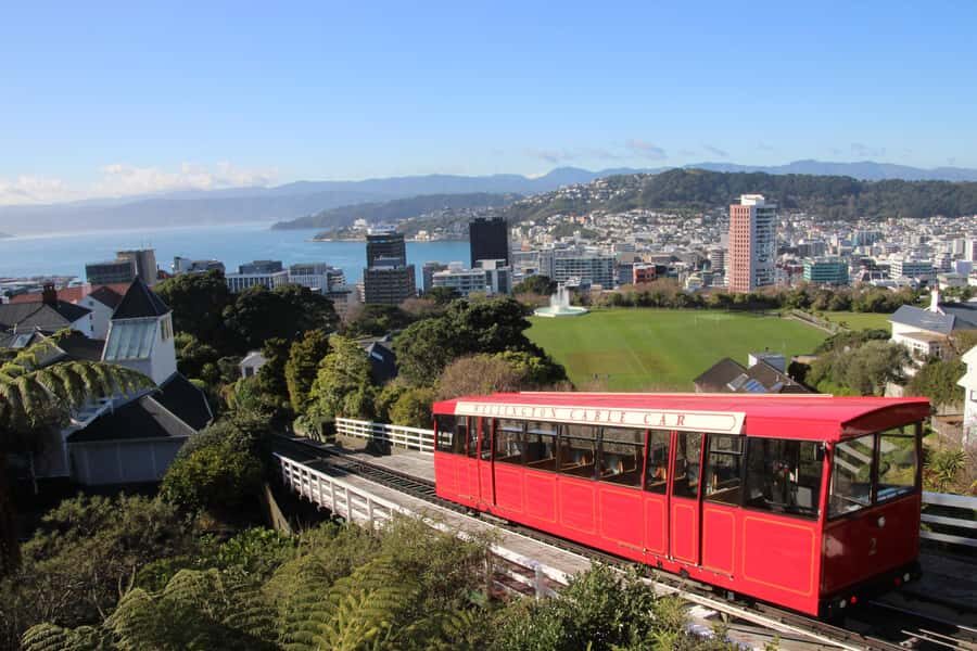 Wellington: Guided City Tour with Cable Car Ticket - The Final Drive Past the Beehive, Parliament, and Old St Paul’s