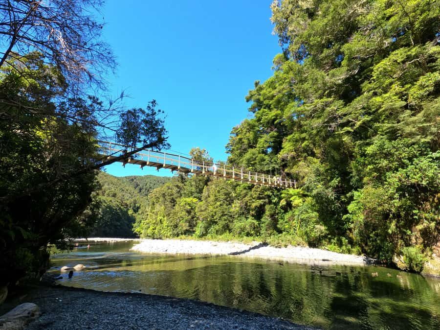 Wellington: Original LOTR Full-Day Tour with Weta & Lunch - Isengard Gardens and the Dry Creek quarry drive-by