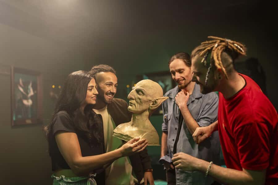 Wellington: Wētā Workshop Guided Tour Ticket - How the 90 minutes are paced: what the flow feels like