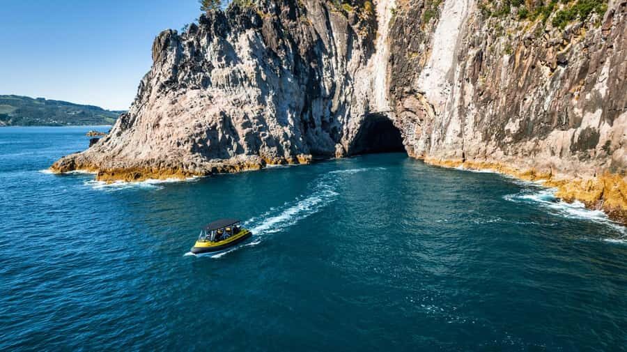 Whitianga: 2-Hour Cathedral Cove and Volcanic Coast Cruise - Cathedral Cove at Te Whanganui a Hei: what you’re really seeing